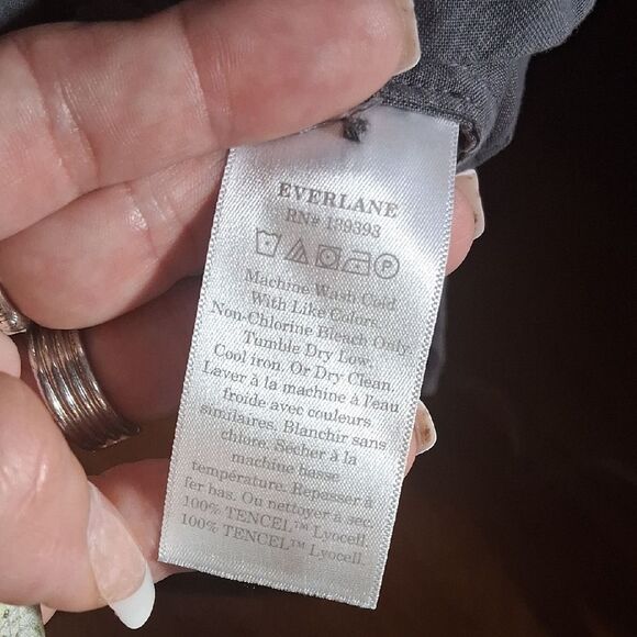 Everlane Charcoal Button-Down Hi Lo Shirt Size Medium - Picture 13 of 14